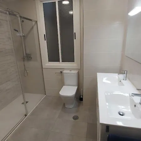 Piso Lujo En Gran Via Con Garaje شقة فيجو