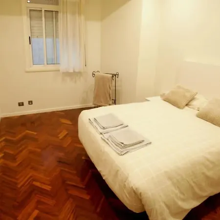 Piso Lujo En Gran Via Con Garaje ヴィーゴ